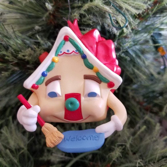 1995 New Home Hallmark Ornament - Picture 1 of 2